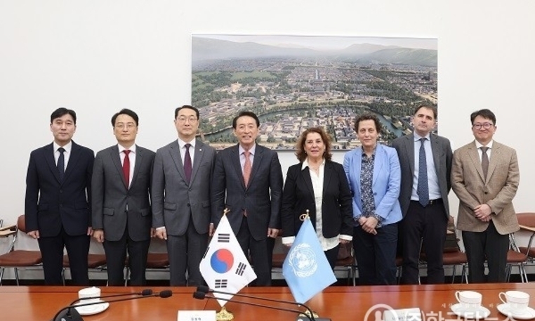 김석기 국회 외교통일위원장, UNDP 중동지역본부 부본부장 면담