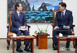 한덕수 대통령 권한대행, 첫 외부 일정으로 국회의장 예방