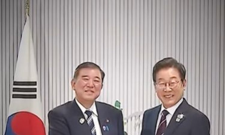 한-일 정상 "한미일 공조 발전…북한 문제 등 지정학적 위기 대응"