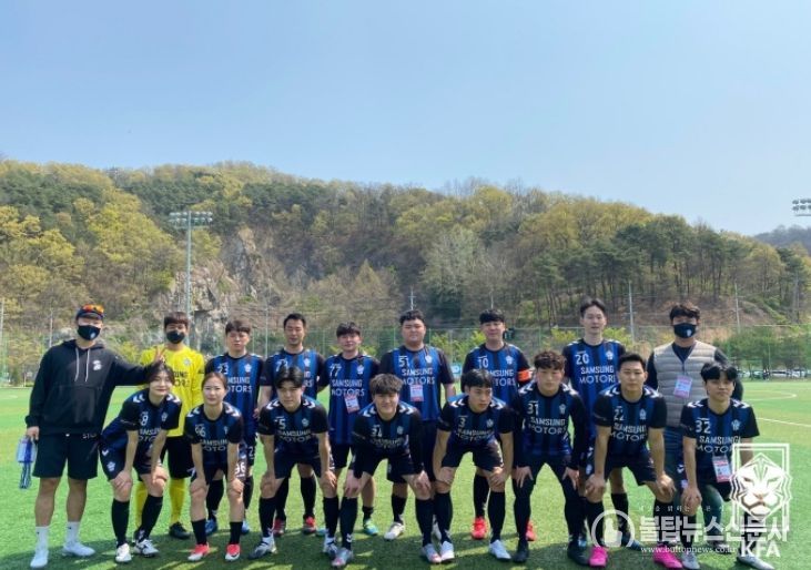 세종유나이티드는 남녀가 함께 어울려 성적에 연연하지 않고 축구를 즐기는 팀이다.