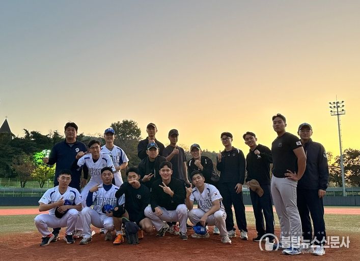 윤학길 전 코치, 해군사관학교 단체 교육