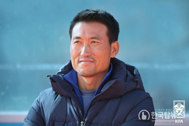 백기태 포항스틸러스 유스디렉터가 남자 U-17 대표팀 감독에 선임됐다.