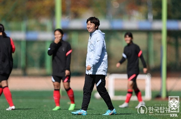 여자축구 국가대표 후보선수 동계합숙훈련이 실시된다. 사진은 작년 황인선 전임지도자 지휘 아래 진행된 동계훈련 모습.