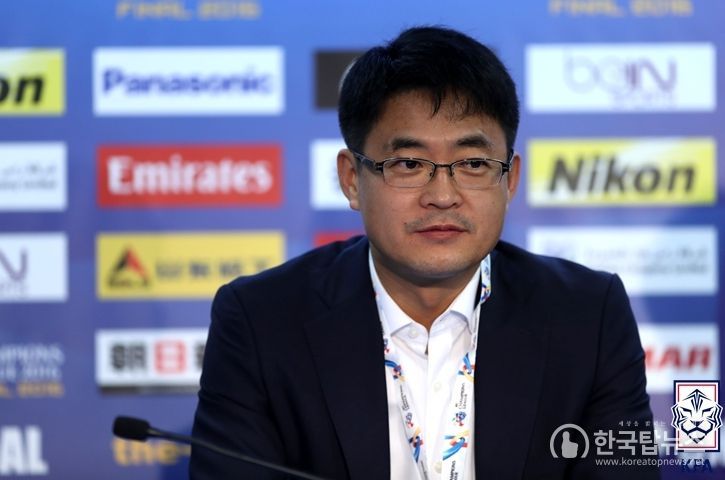 신만길 아시아축구연맹(AFC) 사무부총장이 축구종합센터 건립기금 1천만원을 기부했다.