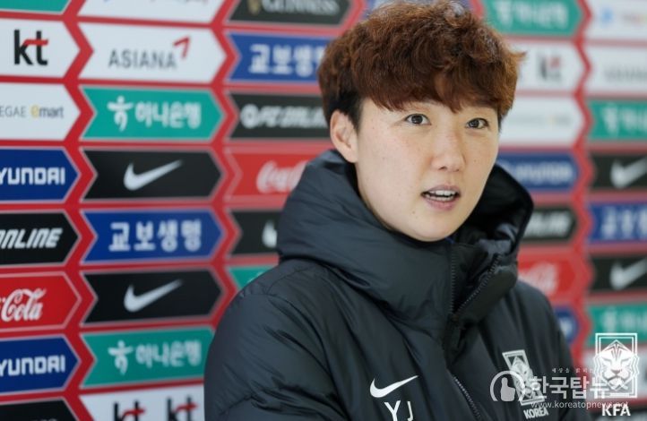 여자 U-20 대표팀 사령탑을 맡고 있는 박윤정 감독.