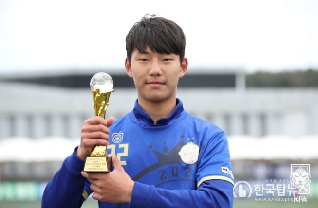 ‘공격수 출신’ 윤태원