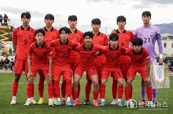 잉글랜드전에 선발 출전한 U-16 대표 선수들