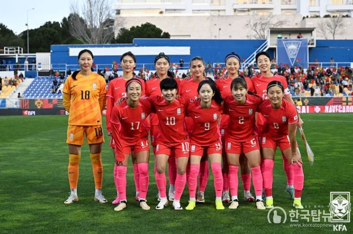 포르투갈과의 친선경기에 선발로 나선 선수들의 모습.