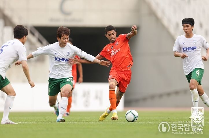 2023년 화성FC 경기 장면.