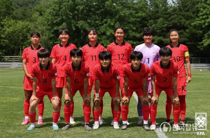 지난해 호주 U-16 대표팀(현 U-17 대표팀)과의 교류전에 나선 여자 U-16 대표팀(현 U-17 대표팀)의 모습.