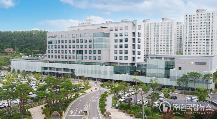 예산군청사 전경