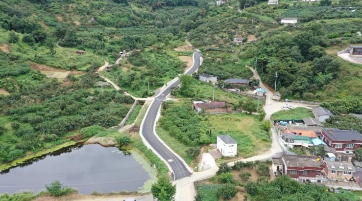 청도군 신봉~교촌도로, 안전하게 새출발!