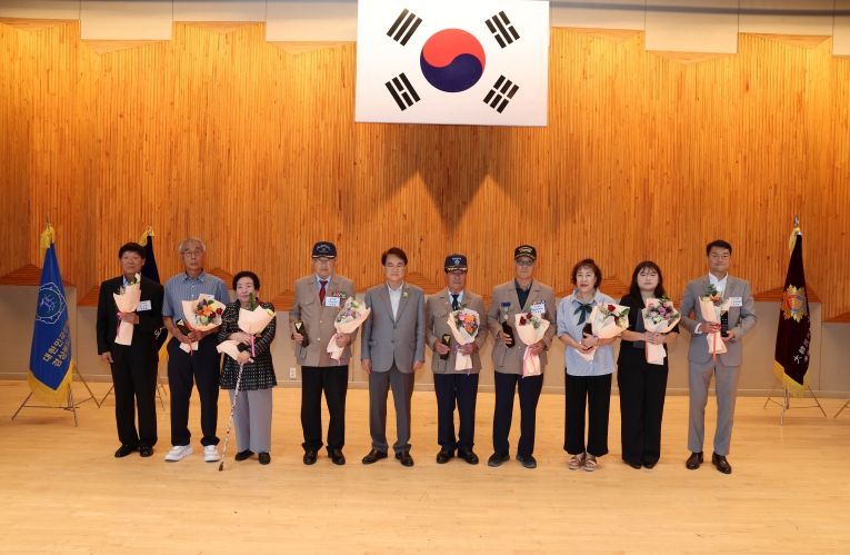 주민복지과)청도군, 제3회 보훈가족 어울림 한마당 성황리 개최사진(청도군 국민체육센터)