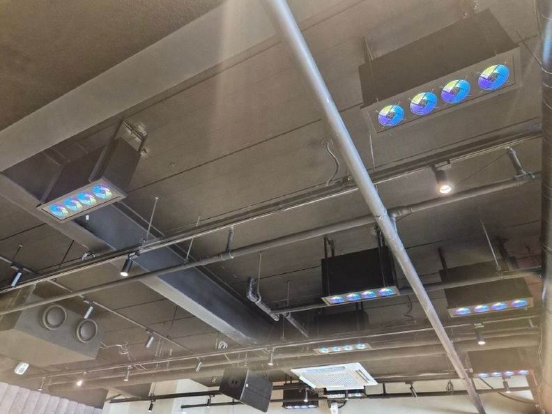 국내최초 KC인증을 받은 마이닝컴퓨터 천정에 설치된 모습