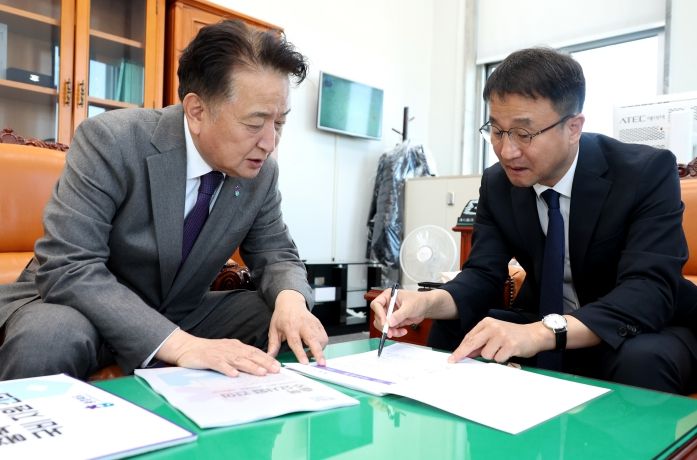 한병도 예결위원장 방문 정부예산 관련 면담