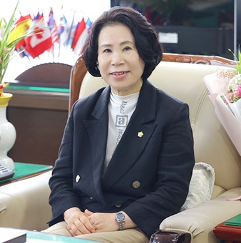 김행금 천안시의회 의장