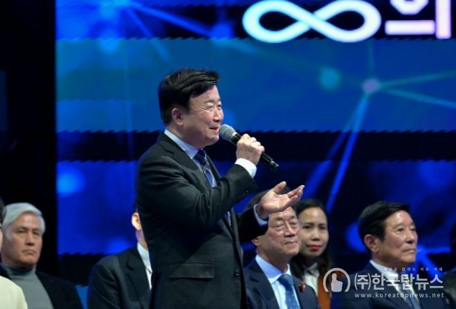 여수시는 오늘(13일) ‘전남·광주 행정통합 찾아가는 타운홀 미팅’에서 ‘율촌 미래 첨단 국가산업단지 조성’을 공식 건의했다.