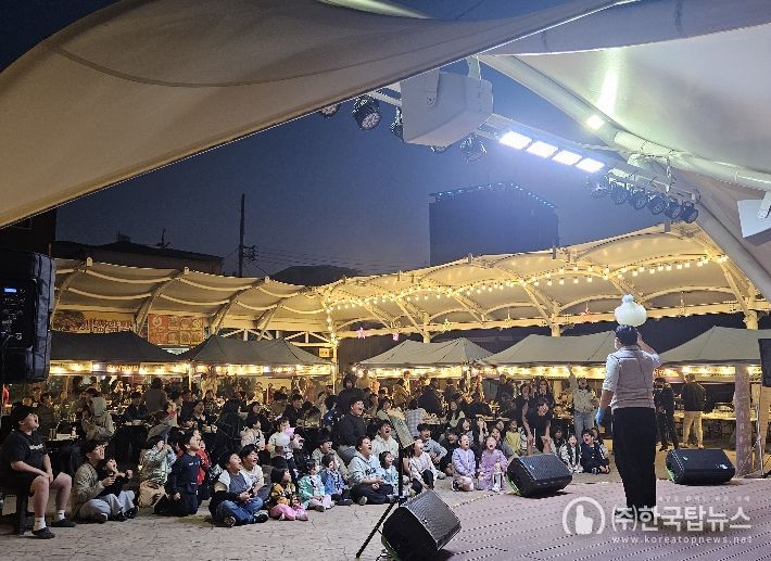 군위전통시장 야시장 성료, 활성화 추진